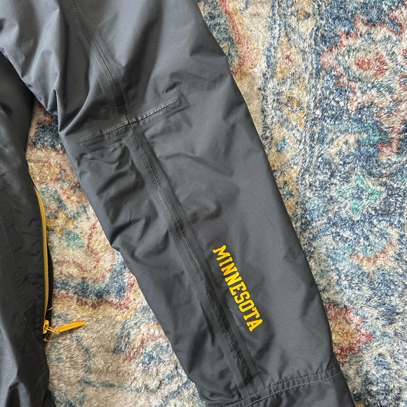 NikeFIT Storm Minnesota Golden Gophers Zip-up Rain Jacket Large - Picture 5 of 7